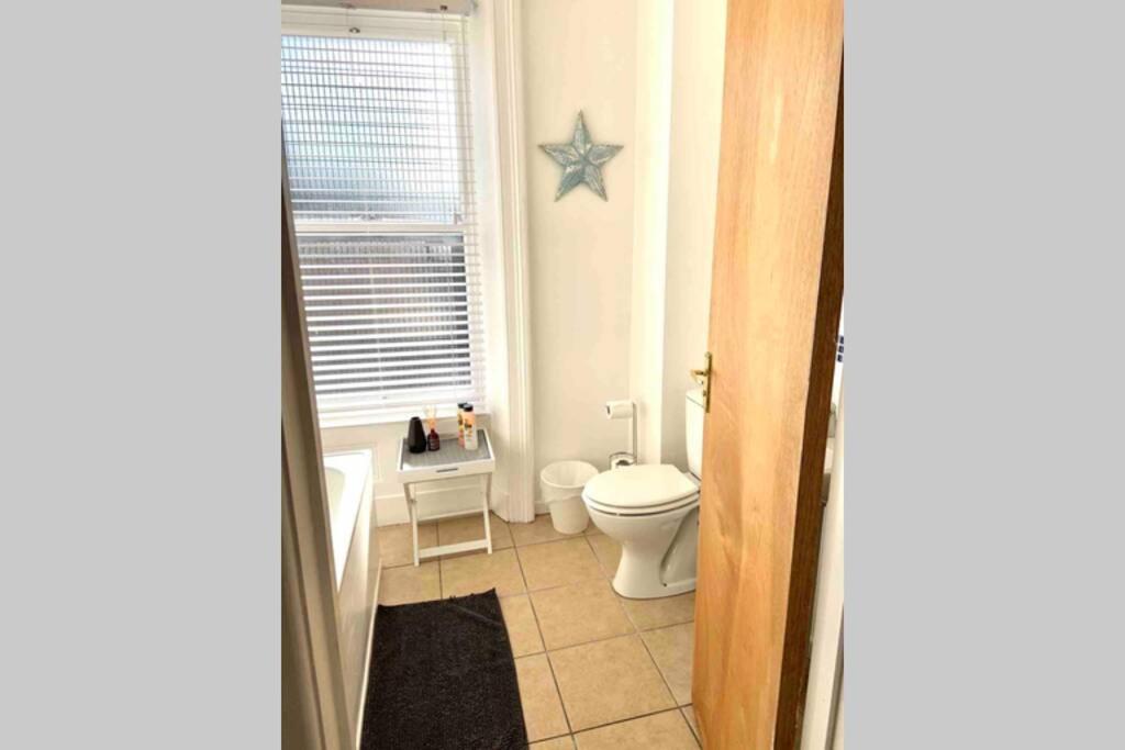 Flat 5 Eia House Apartment เบลฟาสต์ ภายนอก รูปภาพ