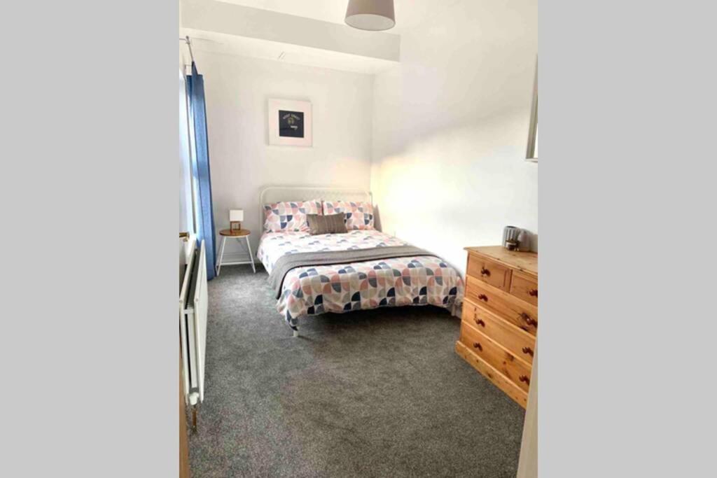Flat 5 Eia House Apartment เบลฟาสต์ ภายนอก รูปภาพ